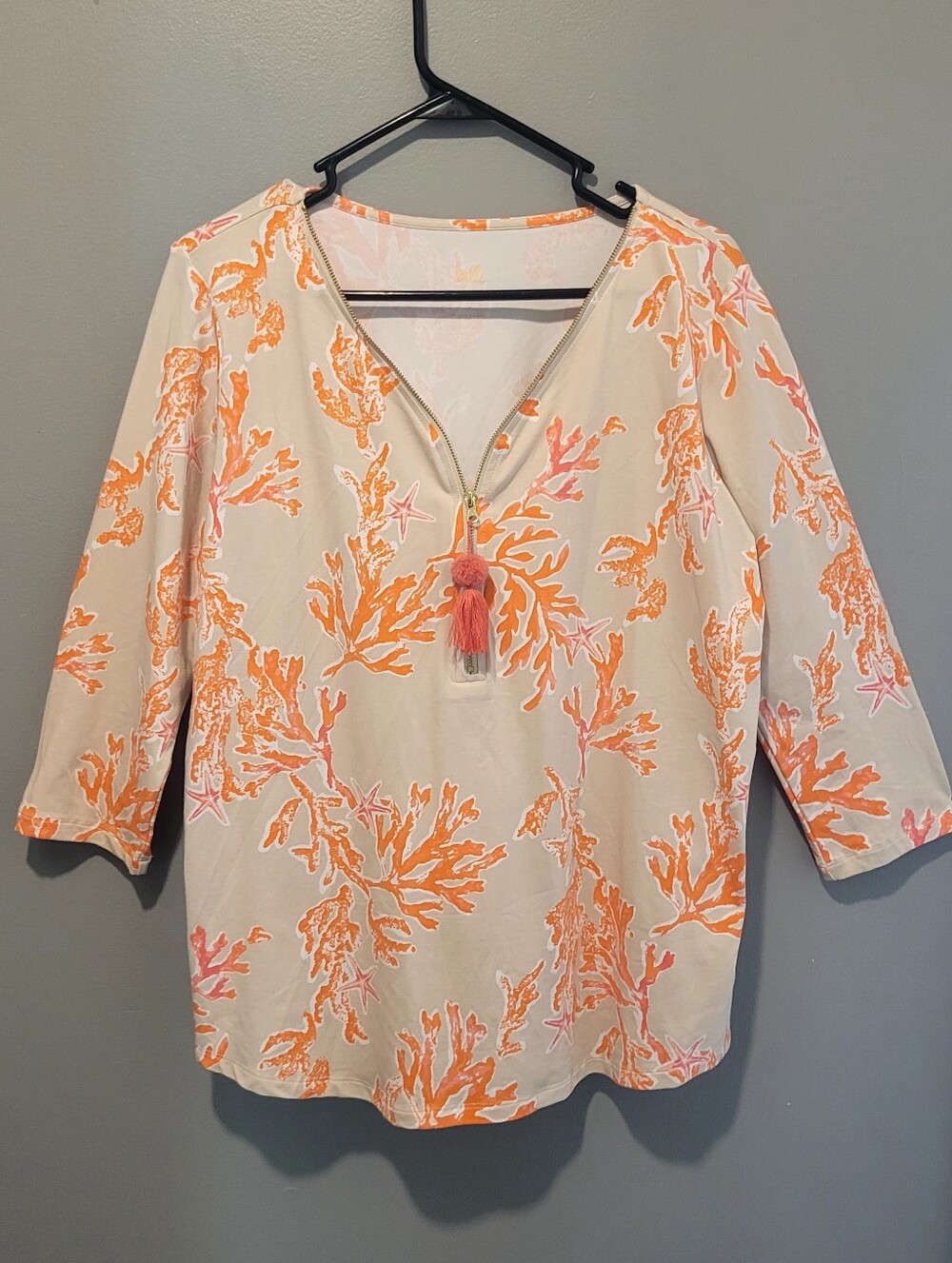 Belle by Kim Gravel Qvc  Coral-Print V-Neck Top Sz M